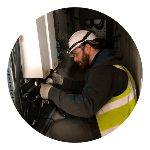 install mobile phone coverage man installing system